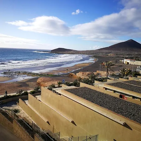 別荘 Alquilaencanarias Spectacular Terrace And Sea Views A エル・メダノ