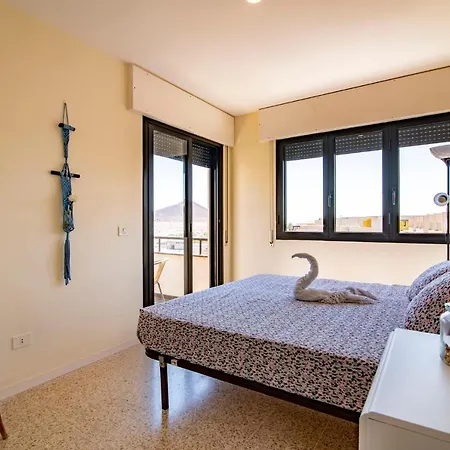 別荘 Alquilaencanarias Spectacular Terrace And Sea Views A エル・メダノ